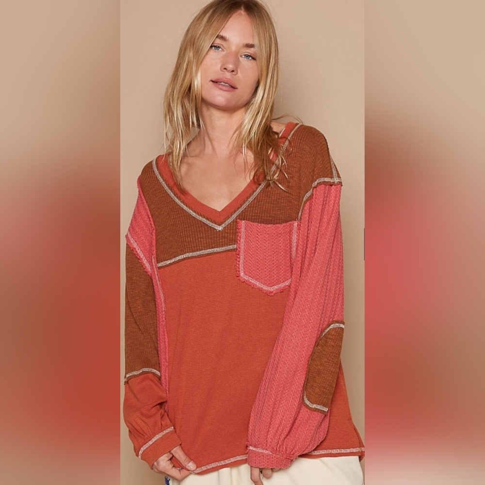 POL V-Neck Knit Panel Exposed Seam Top